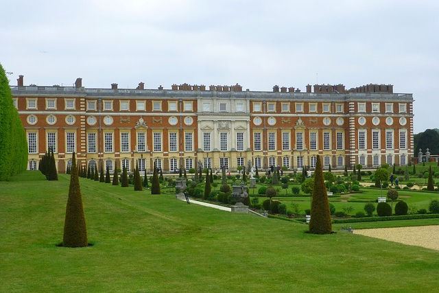 Hampton Court Palace Gardens